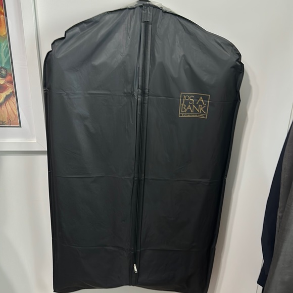 Jos A Bank 2 Piece Wool Suite Navy Stripes Sz 44R Pant Size 39R/32 with Cover - Picture 2 of 8